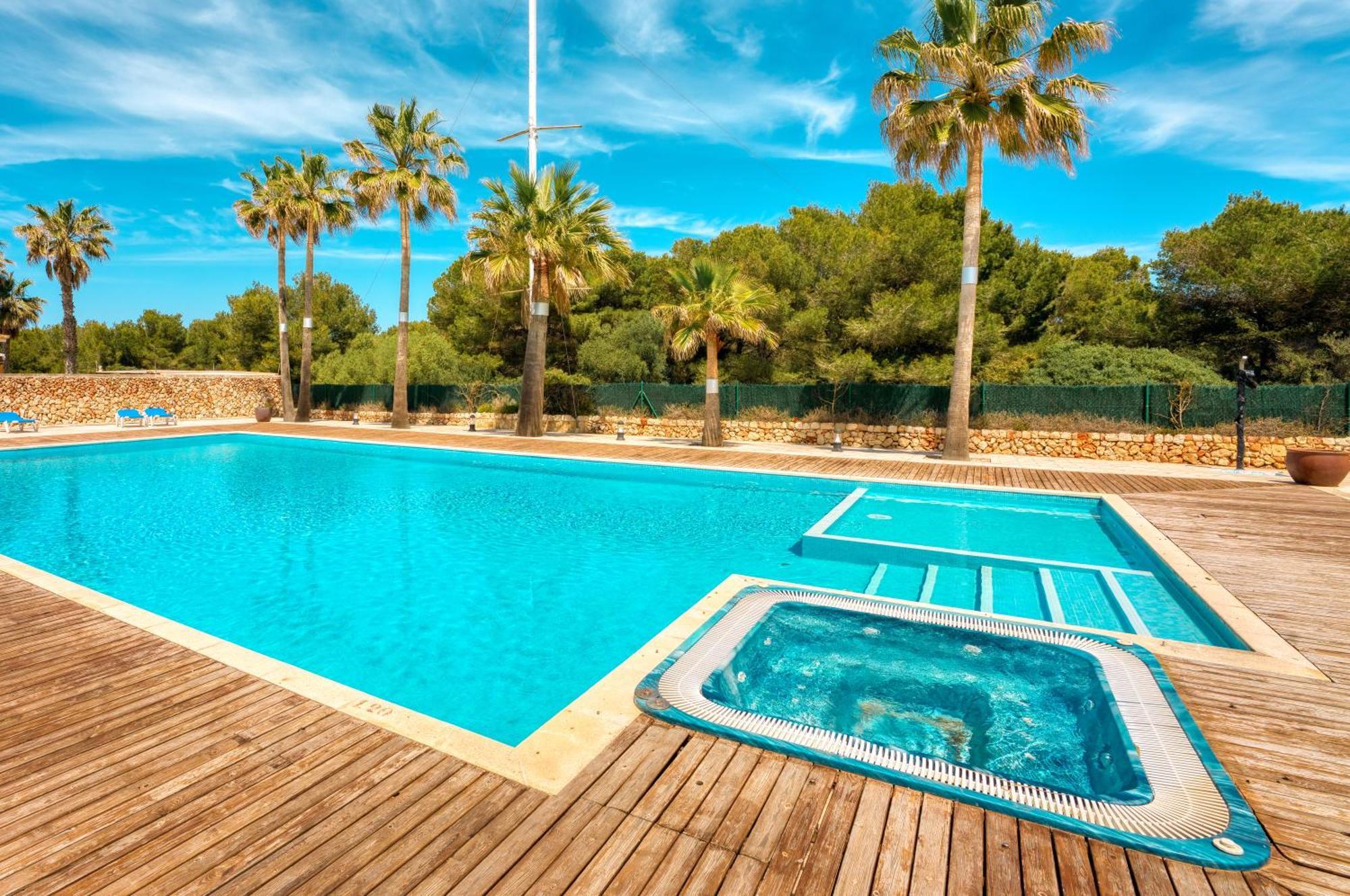 Precioso Duplex En Cala Santandria Con Piscina Y Wifi *